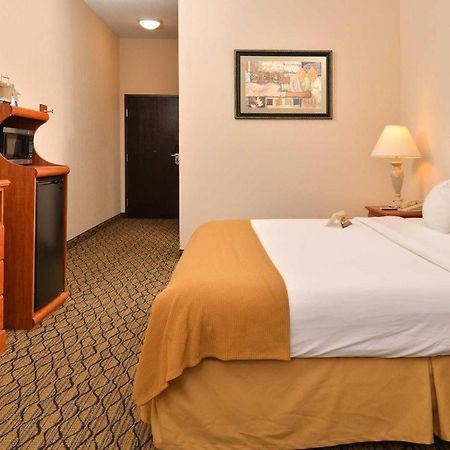 Quality Inn & Suites جيفرسون سيتي المظهر الخارجي الصورة