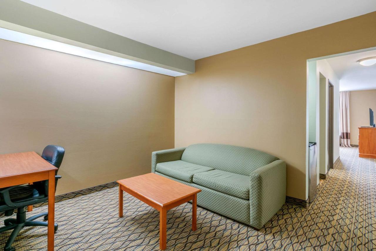 Quality Inn & Suites جيفرسون سيتي المظهر الخارجي الصورة
