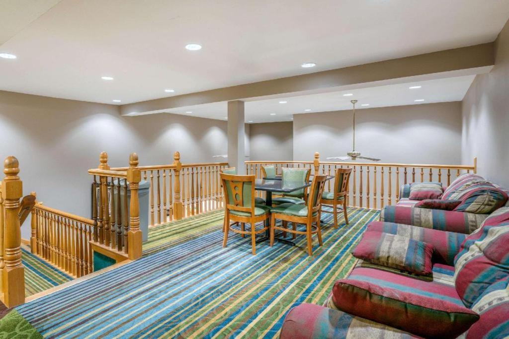 Quality Inn & Suites جيفرسون سيتي المظهر الخارجي الصورة