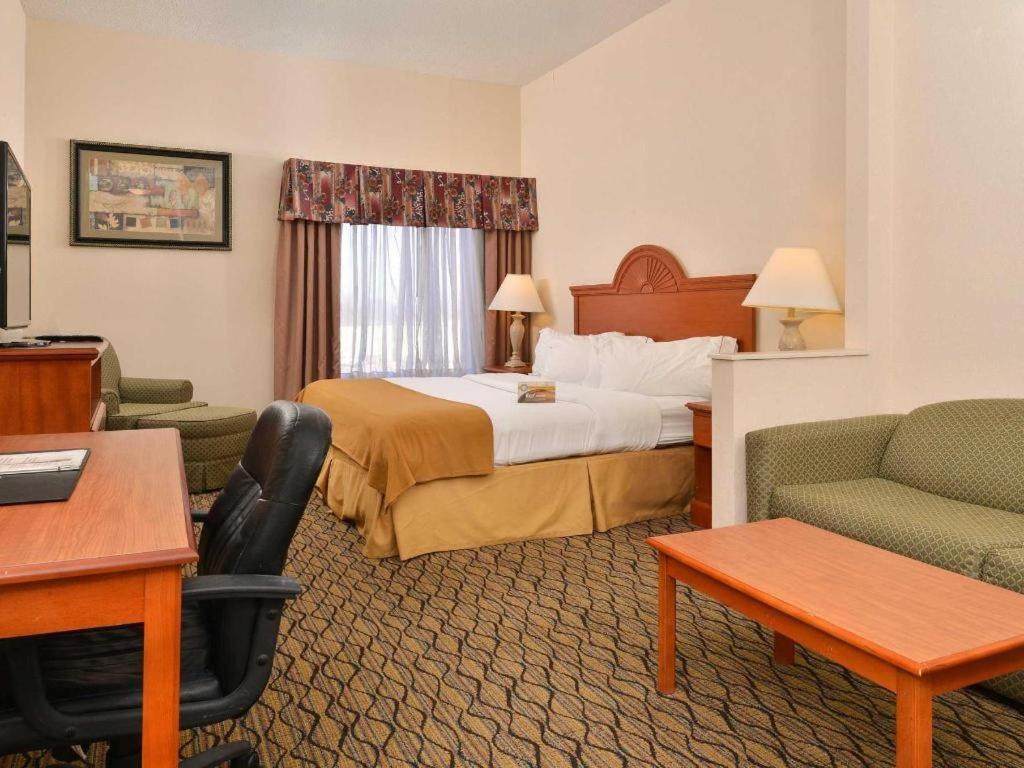 Quality Inn & Suites جيفرسون سيتي المظهر الخارجي الصورة