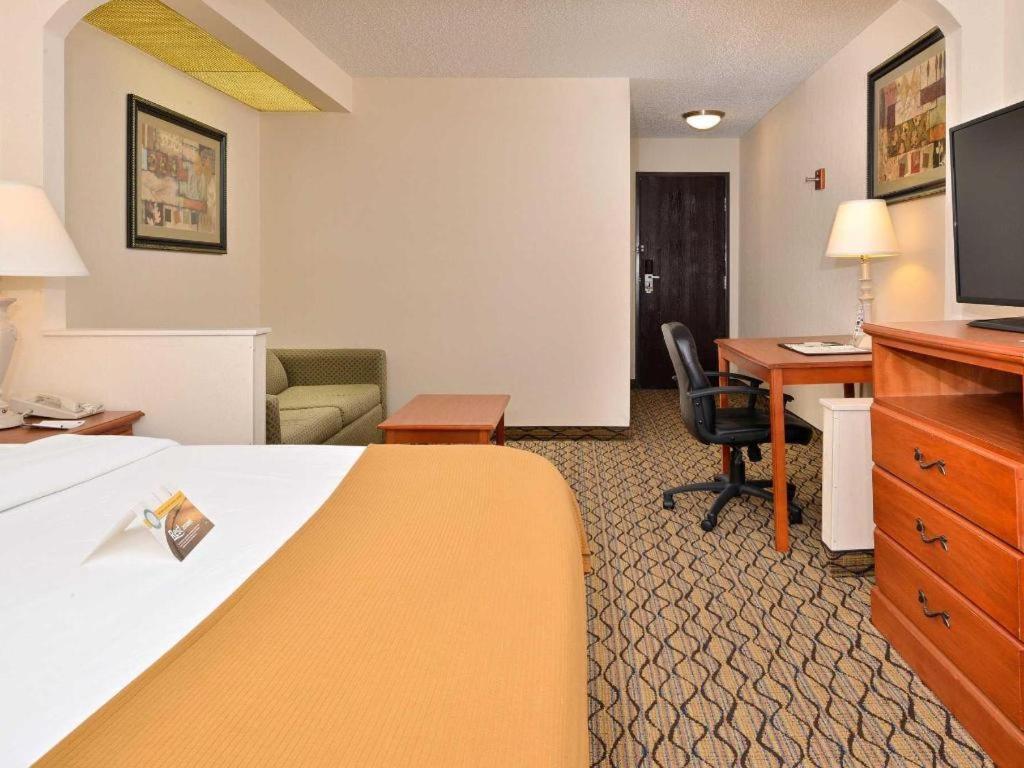 Quality Inn & Suites جيفرسون سيتي المظهر الخارجي الصورة