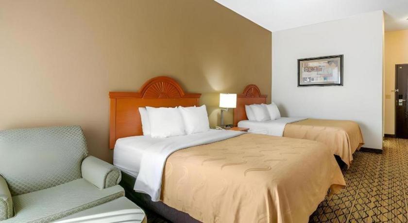 Quality Inn & Suites جيفرسون سيتي المظهر الخارجي الصورة