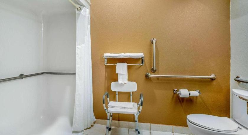 Quality Inn & Suites جيفرسون سيتي المظهر الخارجي الصورة