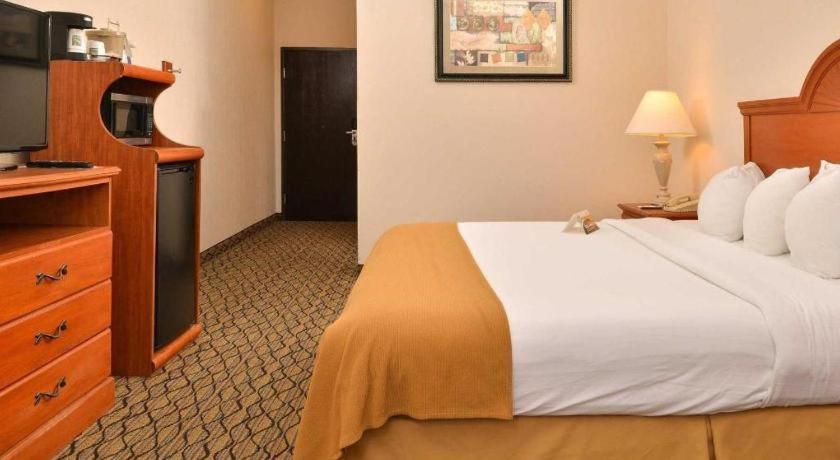 Quality Inn & Suites جيفرسون سيتي المظهر الخارجي الصورة