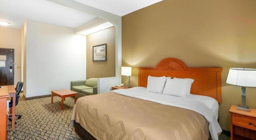 Quality Inn & Suites جيفرسون سيتي المظهر الخارجي الصورة