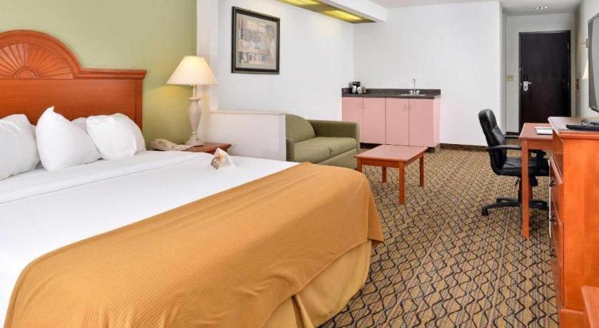Quality Inn & Suites جيفرسون سيتي المظهر الخارجي الصورة