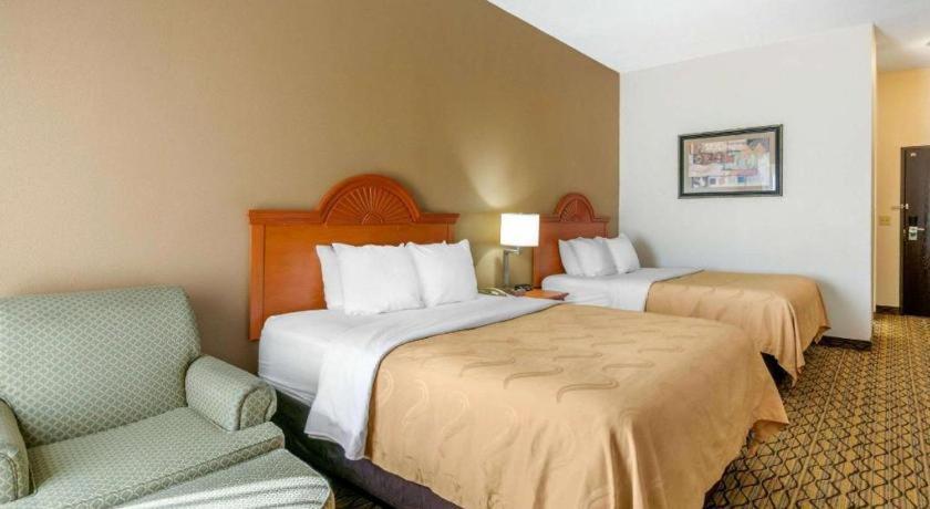 Quality Inn & Suites جيفرسون سيتي المظهر الخارجي الصورة