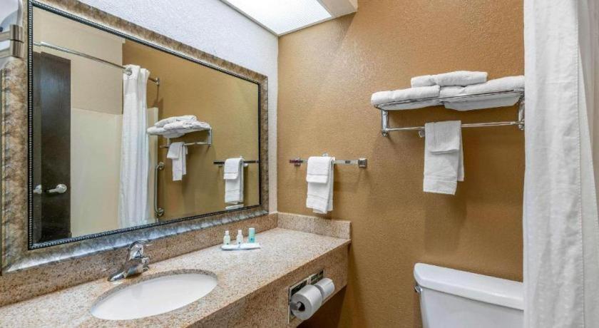 Quality Inn & Suites جيفرسون سيتي المظهر الخارجي الصورة