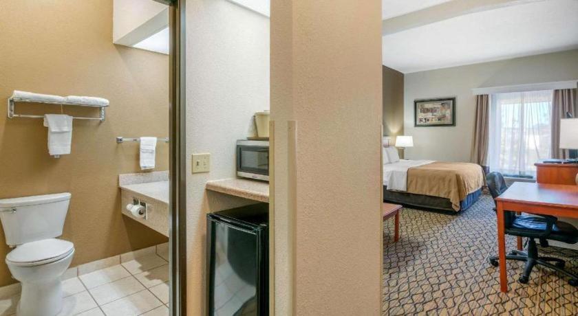 Quality Inn & Suites جيفرسون سيتي المظهر الخارجي الصورة